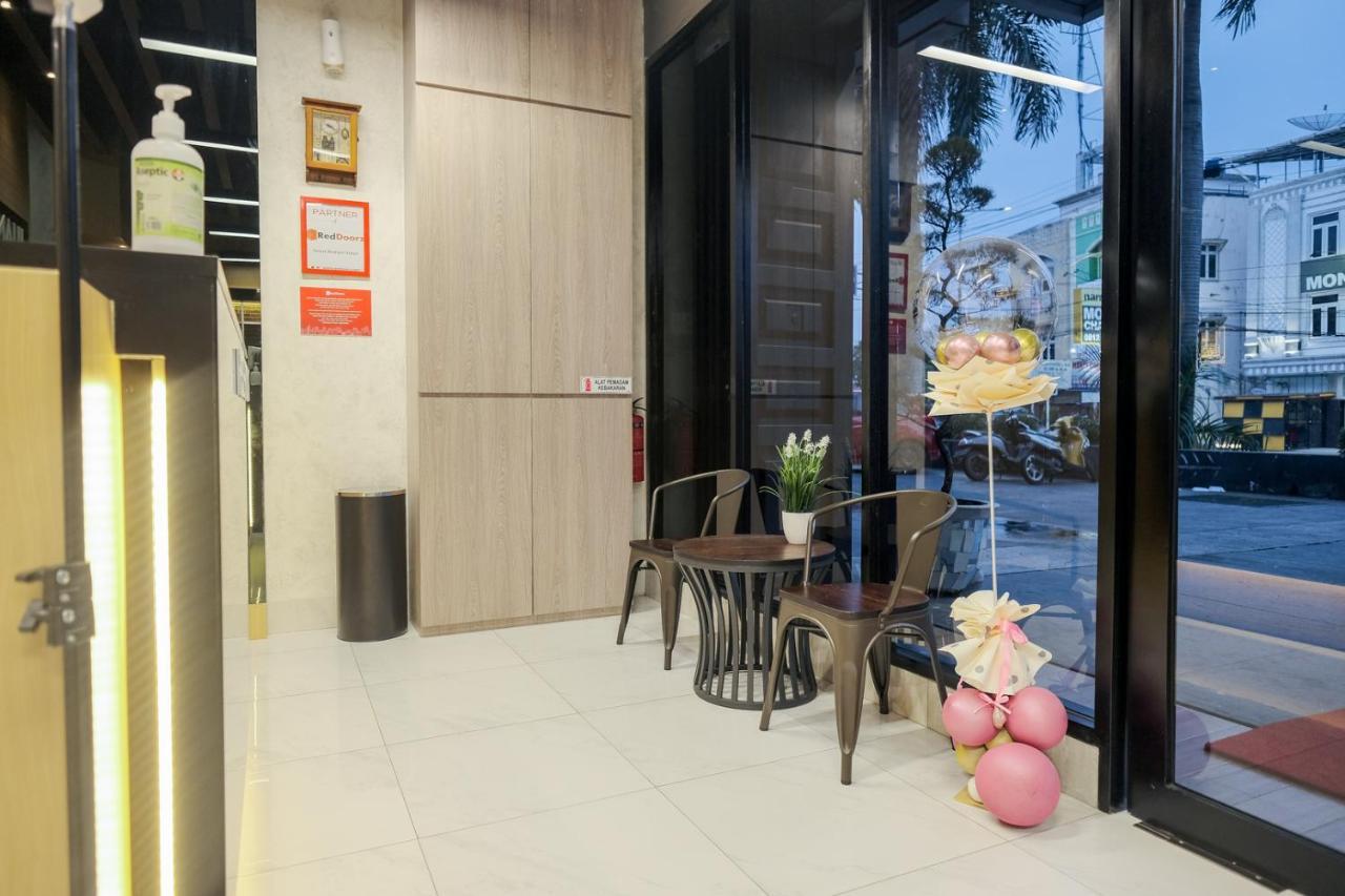 Reddoorz Plus @ Jalan Juanda Medan Exterior foto